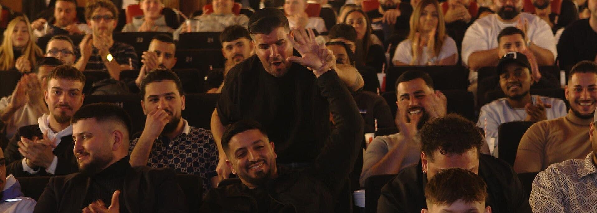 Gangster-Rapper Eska aus Esslingen bei Filmpremiere