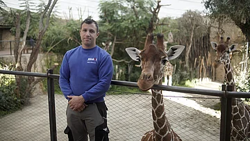 Tierpfleger Marco Brunner im Zoo Zürich